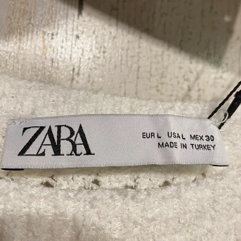 NWT Zara White Contrast Eyelet Knit Crop Top Large